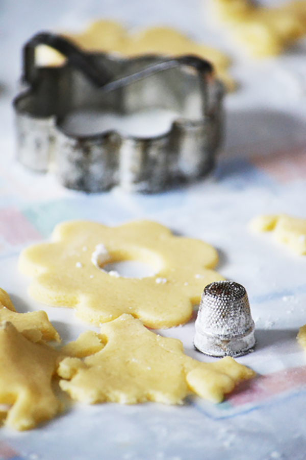 Classic Linzer Cookies Recipe