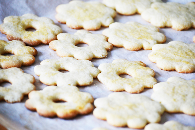 Classic Linzer Cookies Recipe