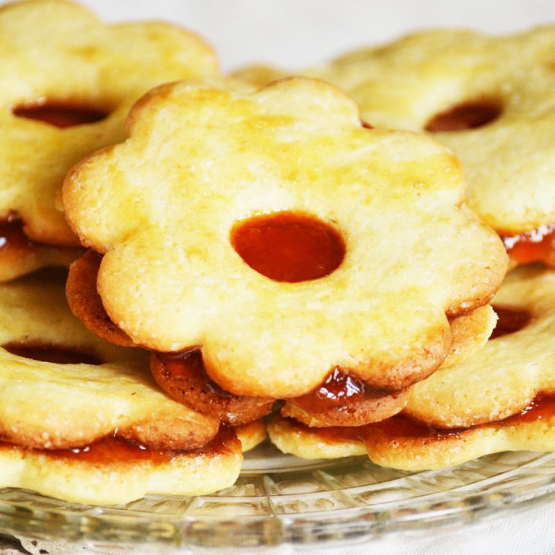 Linzer cookie