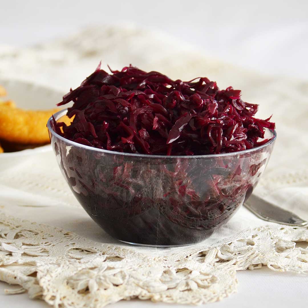 Red cabbage and beetroot salad recipe