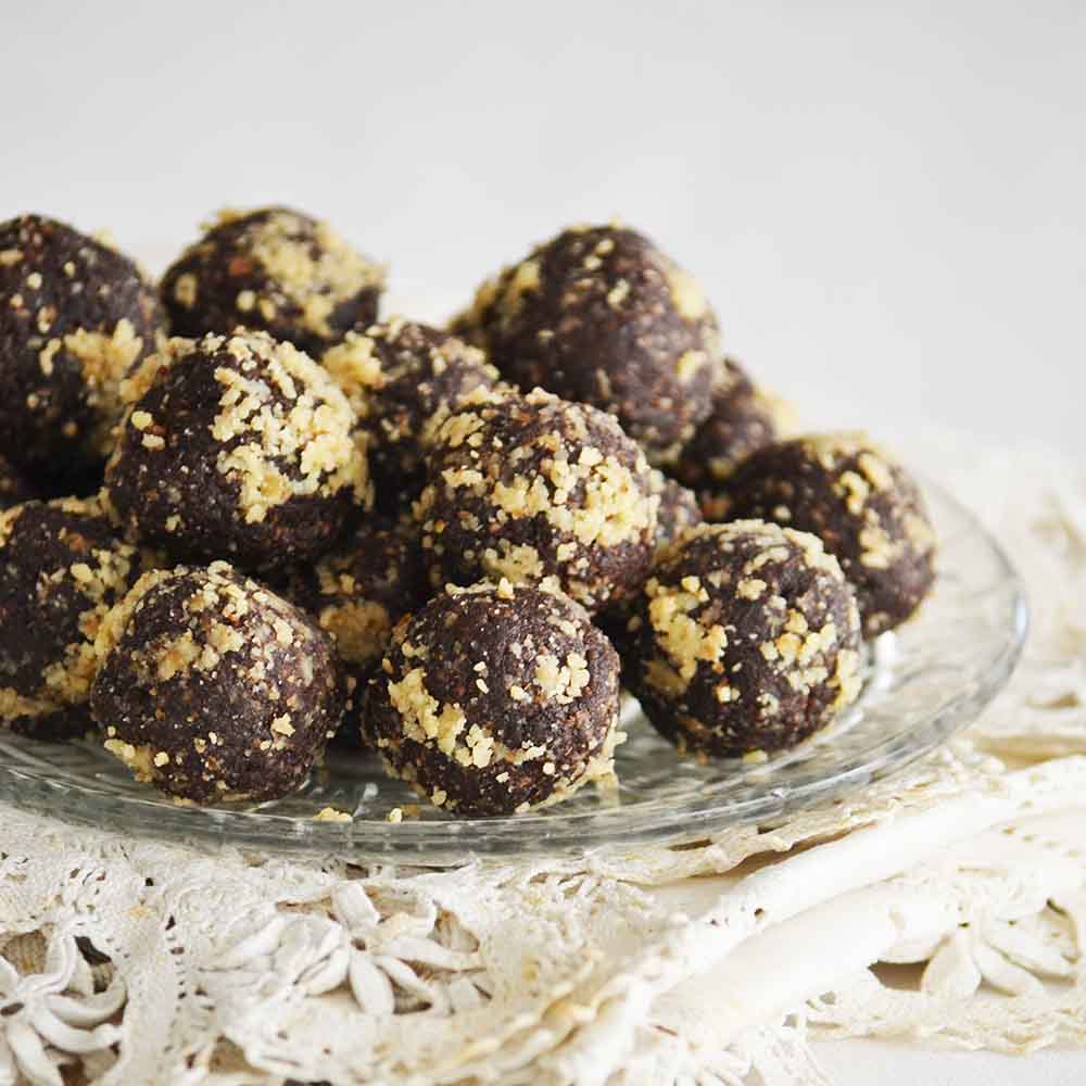 Date Balls (Chocolate & Orange)