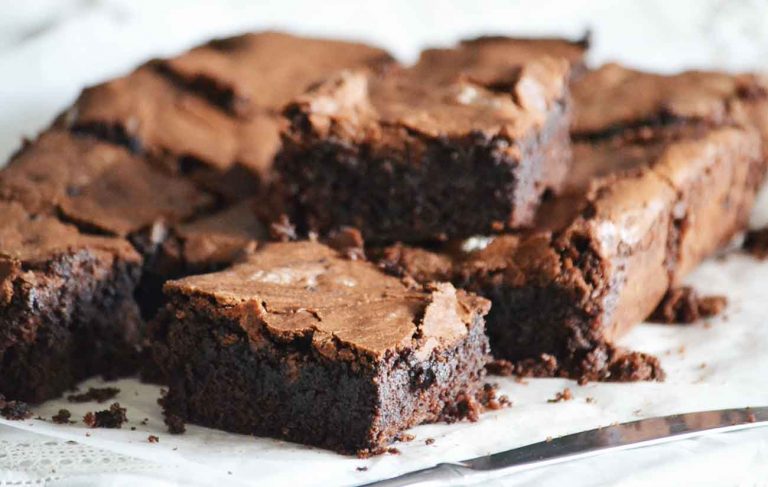 Classic Chocolate Brownie | MYREILLE RECIPES